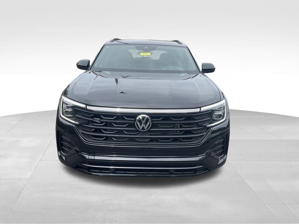 new 2026 Volkswagen Atlas Cross Sport car, priced at $53,233