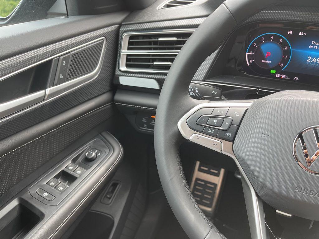 new 2026 Volkswagen Atlas Cross Sport car, priced at $53,233