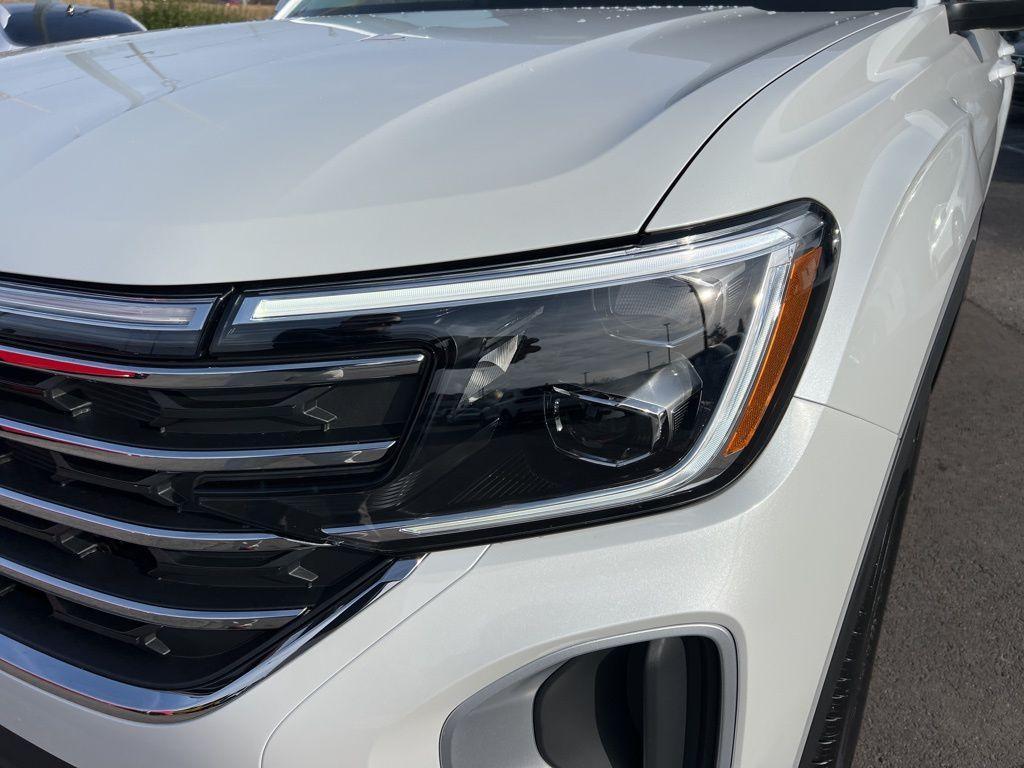 new 2026 Volkswagen Atlas car, priced at $46,603