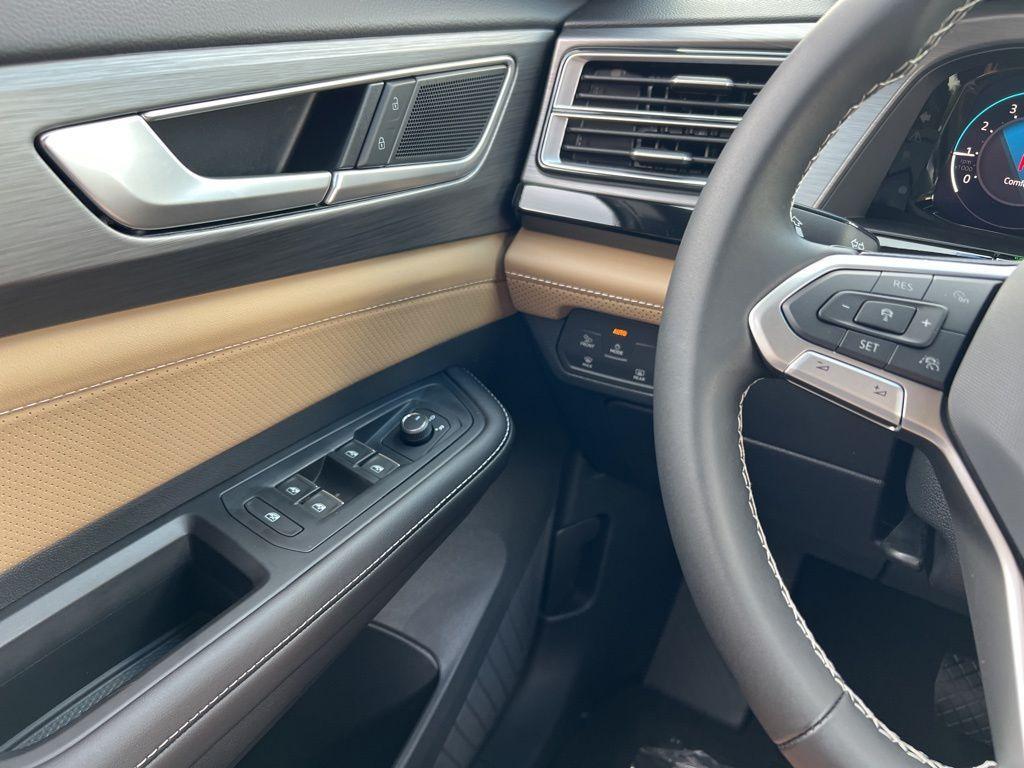new 2026 Volkswagen Atlas Cross Sport car, priced at $41,236