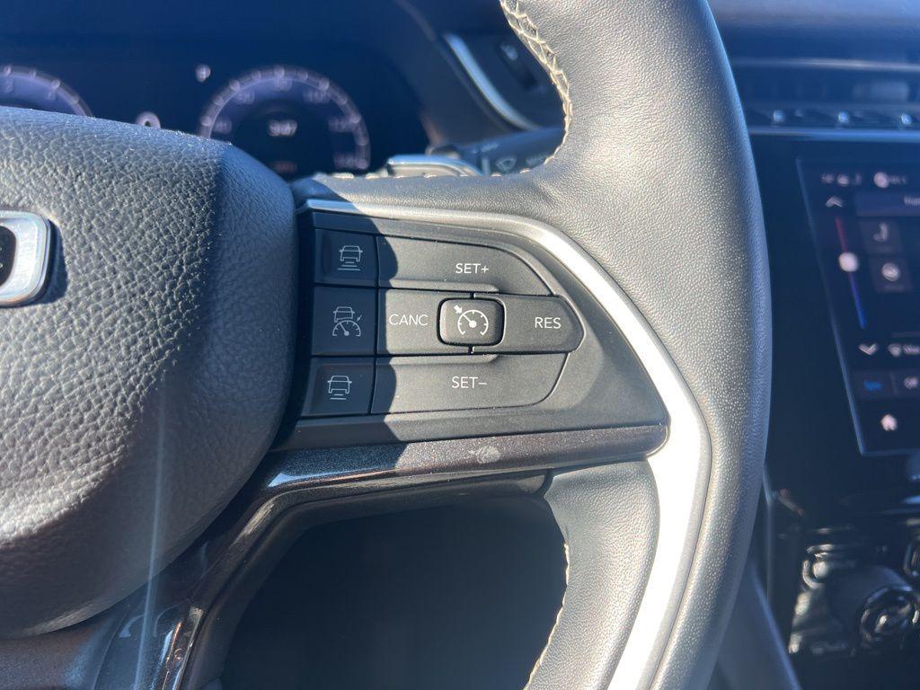 used 2022 Jeep Grand Cherokee L car, priced at $28,759