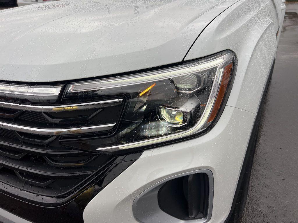 new 2026 Volkswagen Atlas car, priced at $51,188