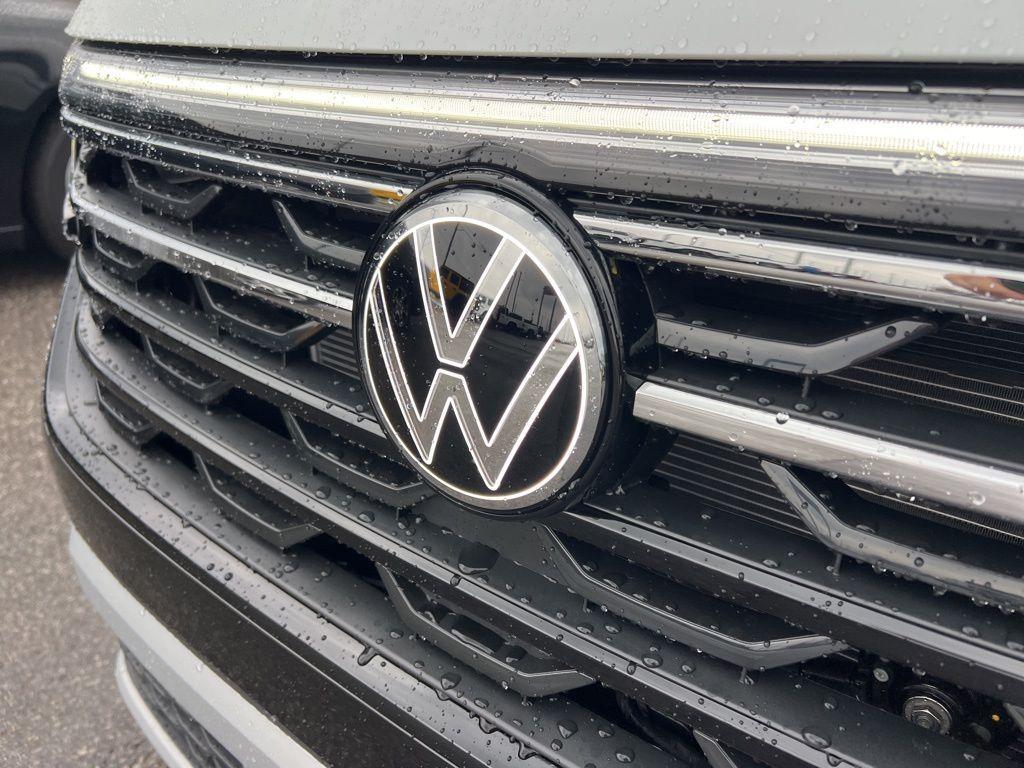 new 2026 Volkswagen Atlas car, priced at $51,188