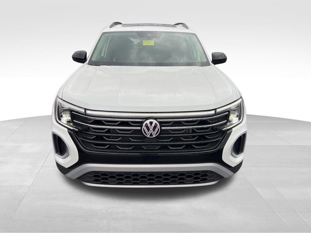 new 2026 Volkswagen Atlas car, priced at $51,188