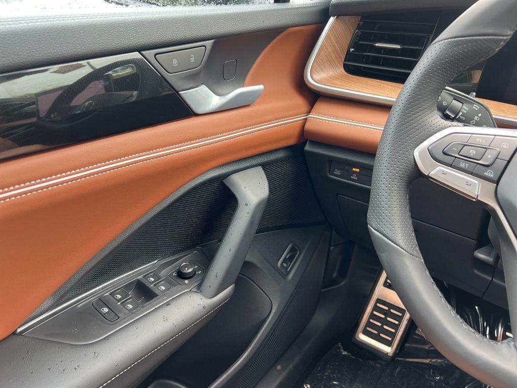 new 2026 Volkswagen Tiguan car, priced at $46,527