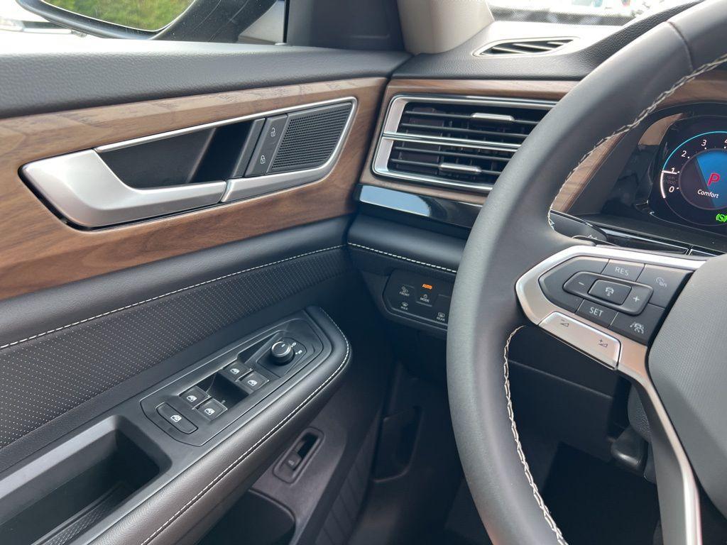 new 2026 Volkswagen Atlas car, priced at $47,348