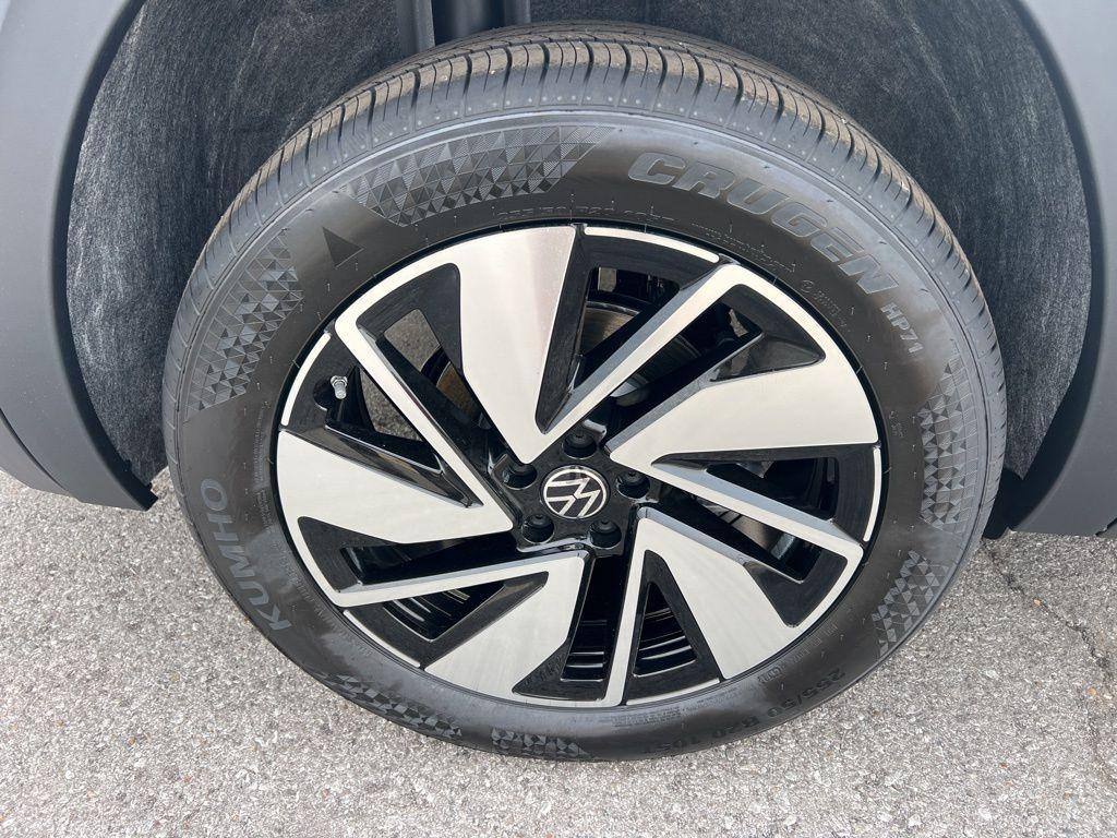 new 2026 Volkswagen Atlas car, priced at $53,443