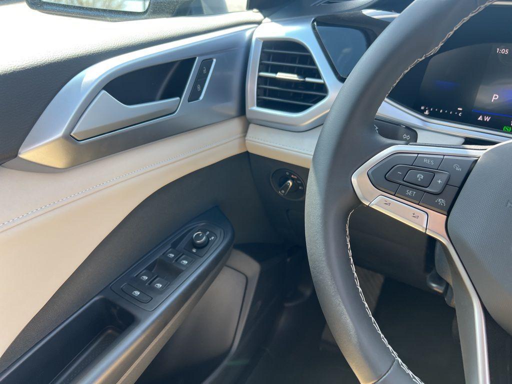 new 2026 Volkswagen Taos car, priced at $33,336