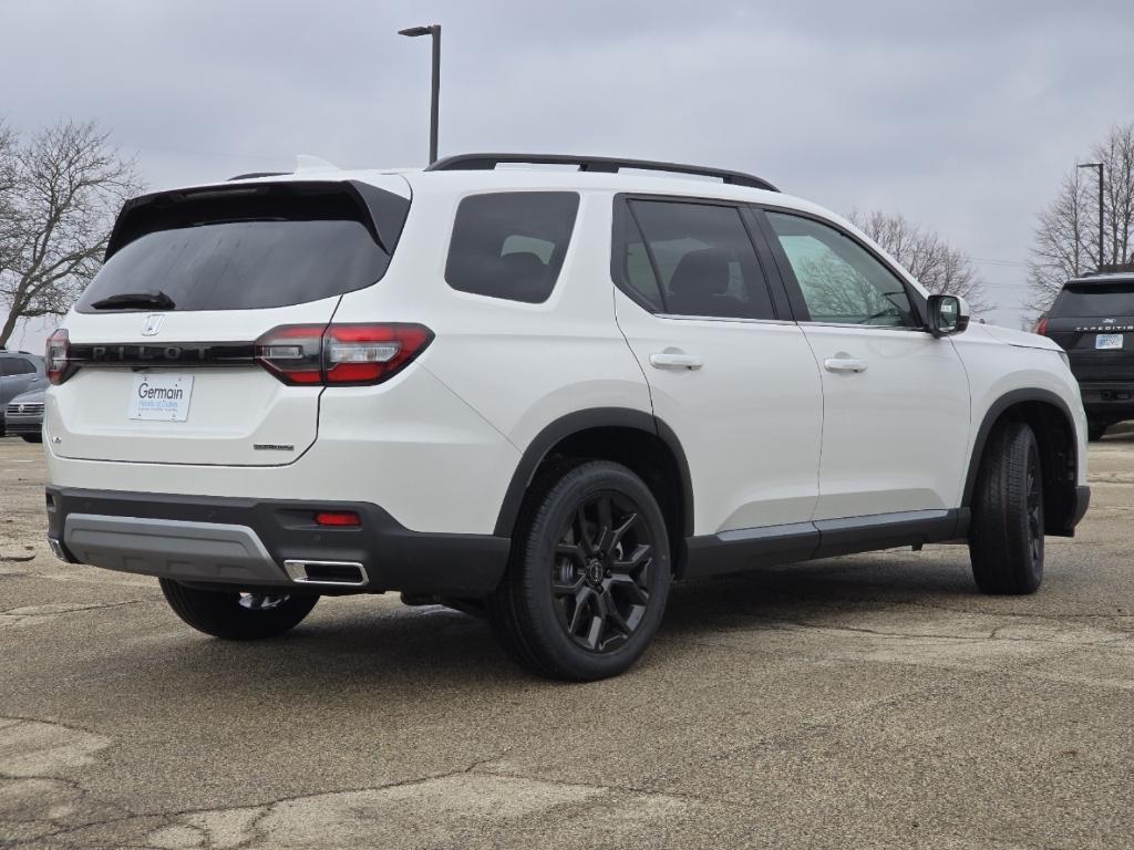 new 2025 Honda Pilot car, priced at $53,350