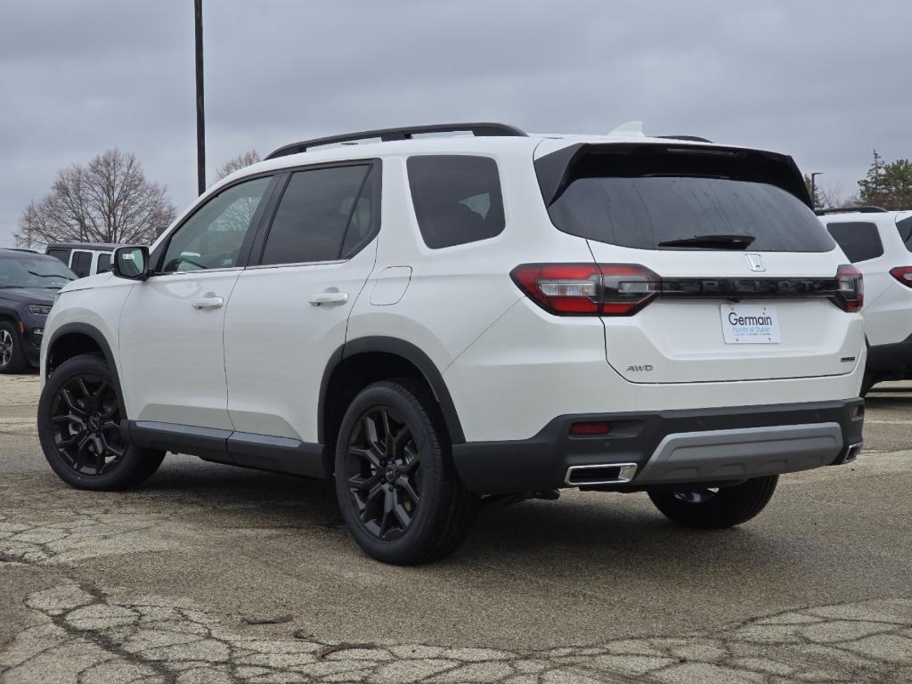 new 2025 Honda Pilot car, priced at $53,350