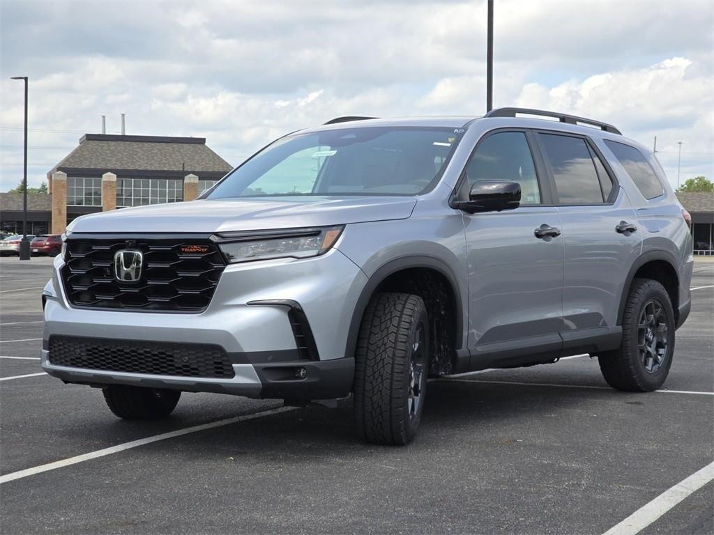 new 2025 Honda Pilot car, priced at $50,830
