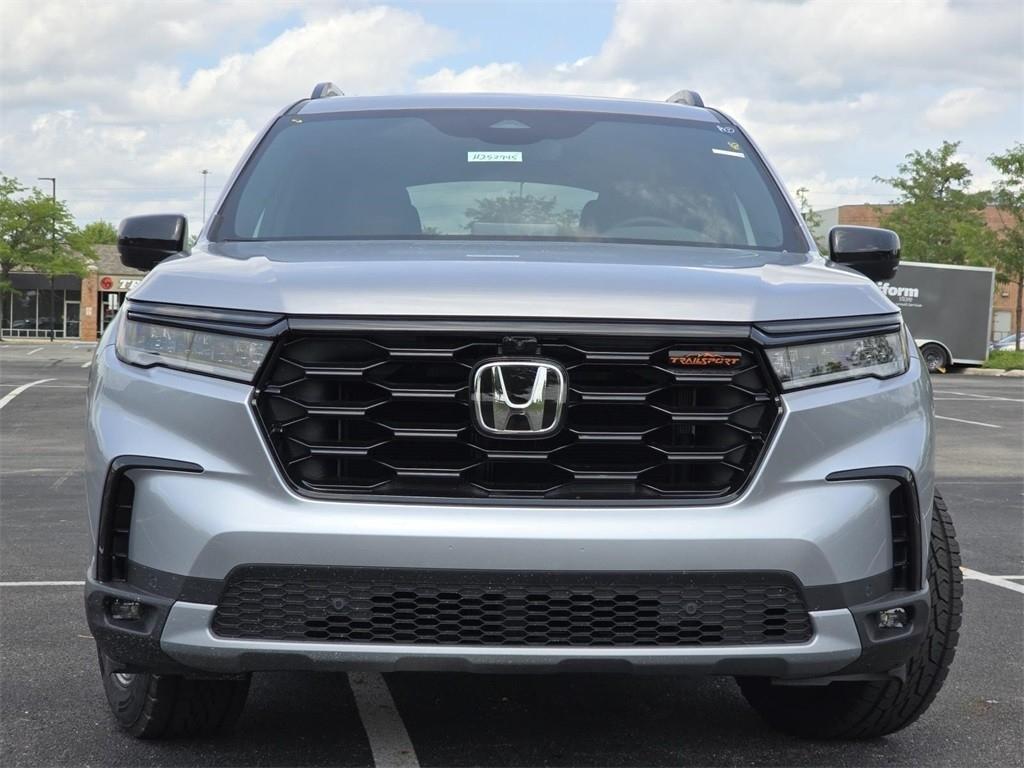new 2025 Honda Pilot car, priced at $50,830