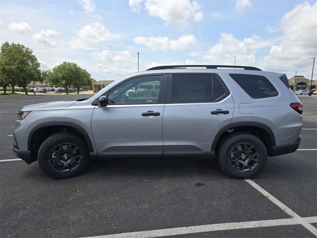 new 2025 Honda Pilot car, priced at $50,580