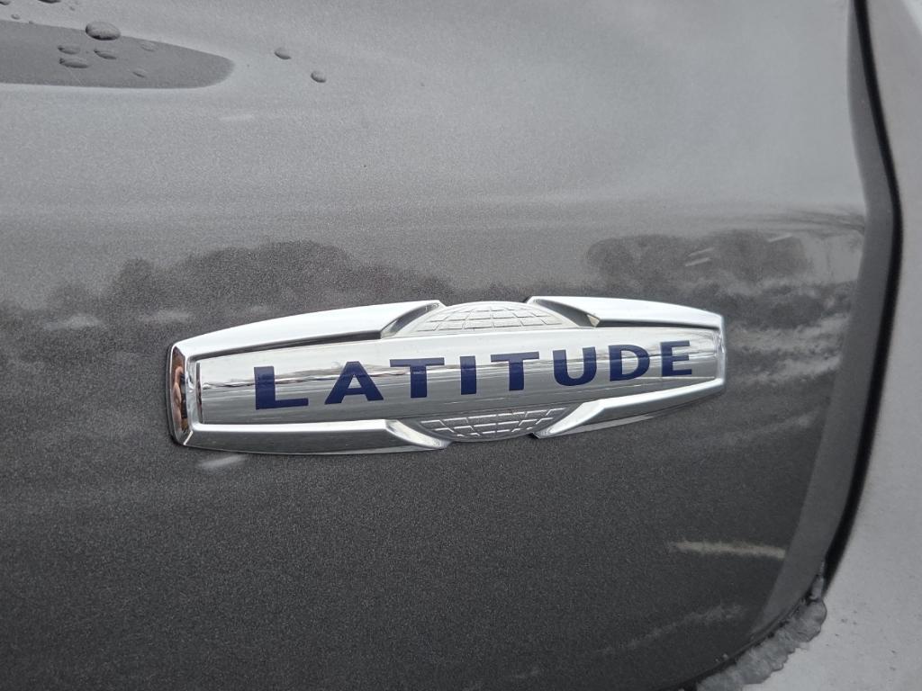 used 2023 Jeep Compass car, priced at $18,597