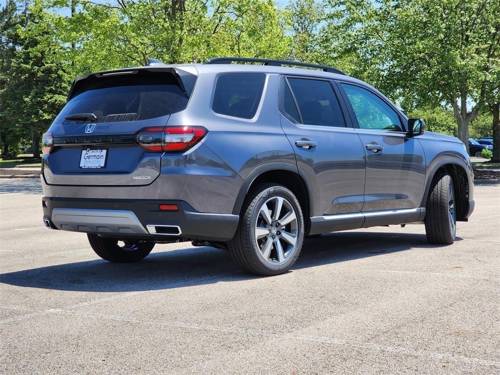 used 2025 Honda Pilot car, priced at $43,997