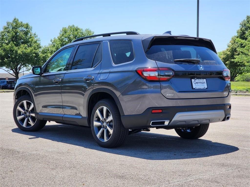 used 2025 Honda Pilot car, priced at $43,997