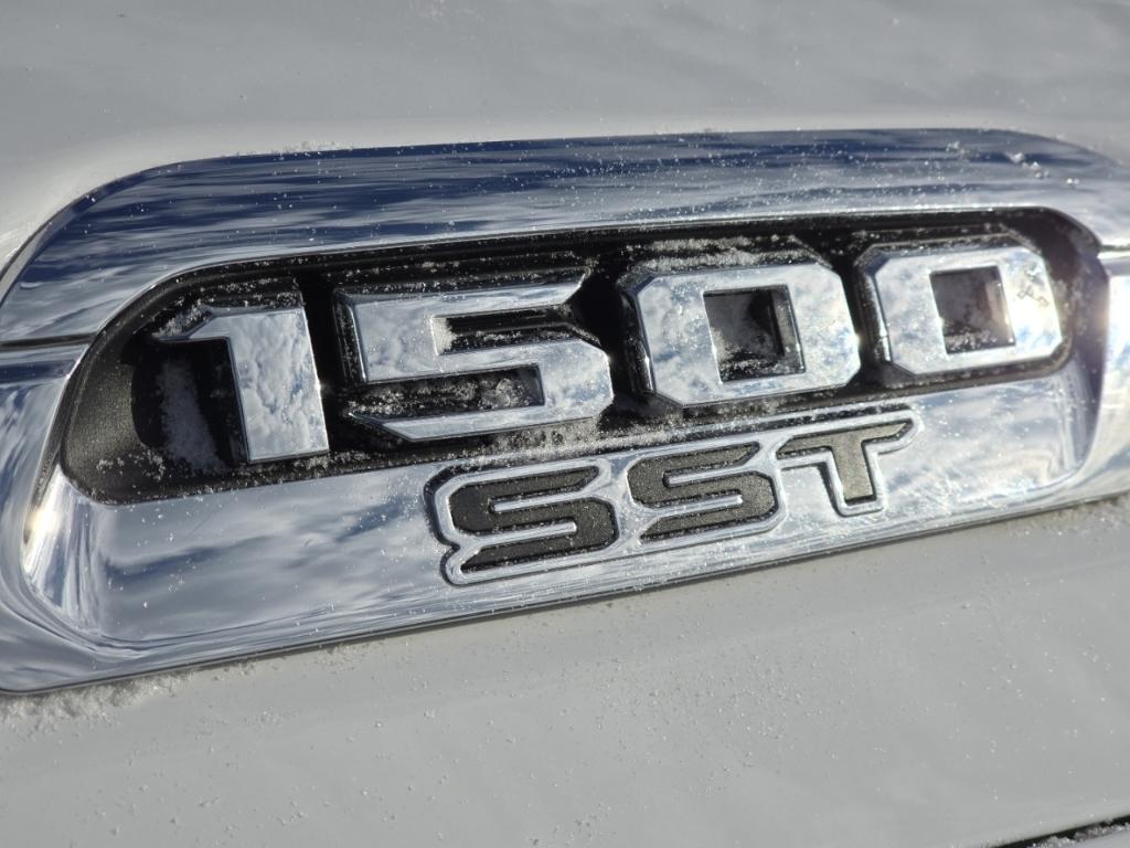 used 2025 Ram 1500 car, priced at $39,897