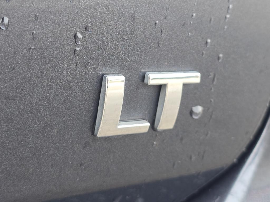 used 2023 Chevrolet Equinox car, priced at $18,667