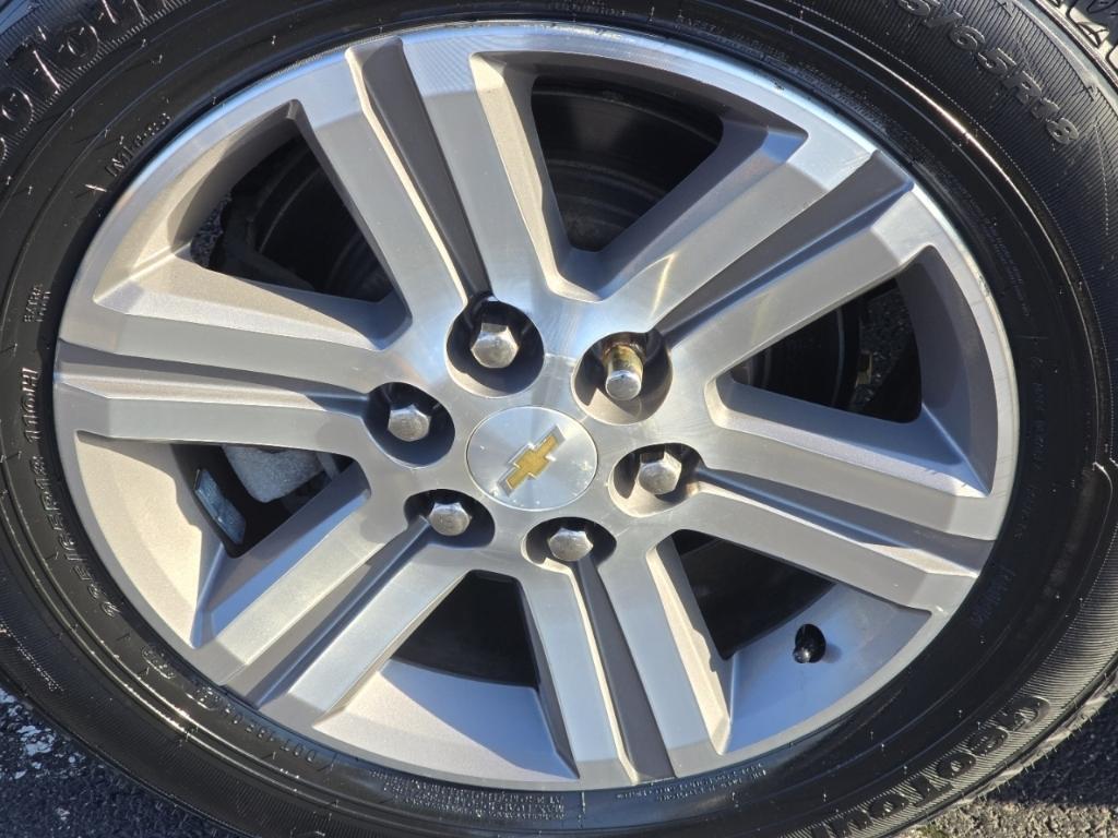 used 2015 Chevrolet Traverse car, priced at $8,687