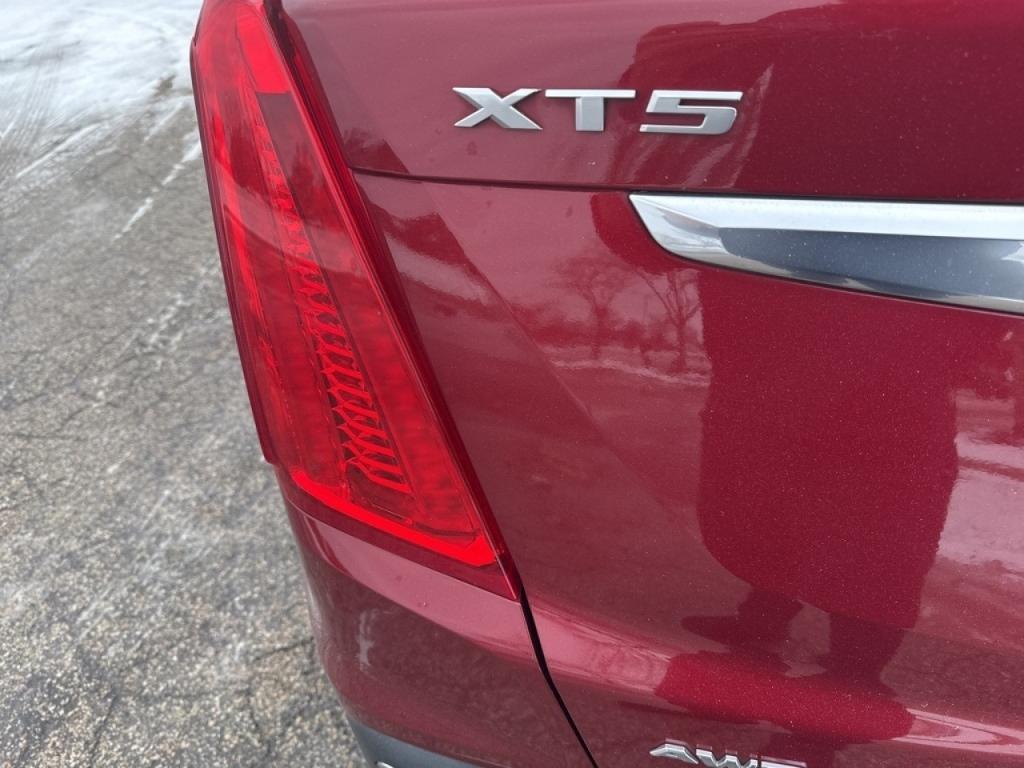 used 2019 Cadillac XT5 car, priced at $17,897