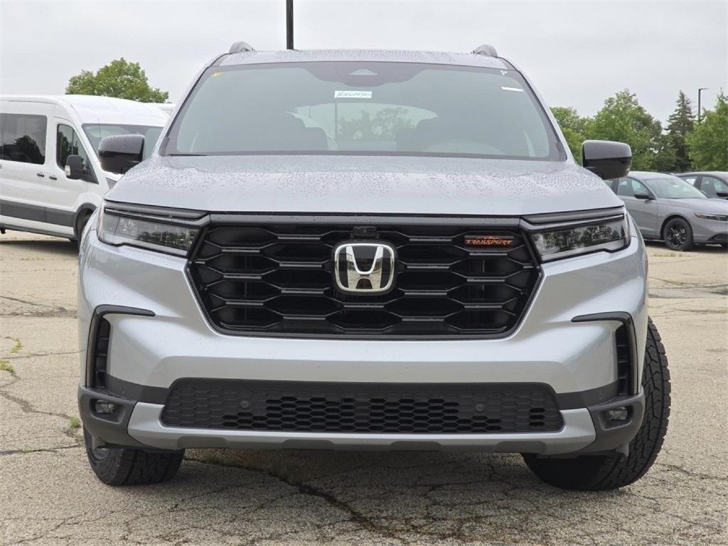 new 2025 Honda Pilot car, priced at $50,100