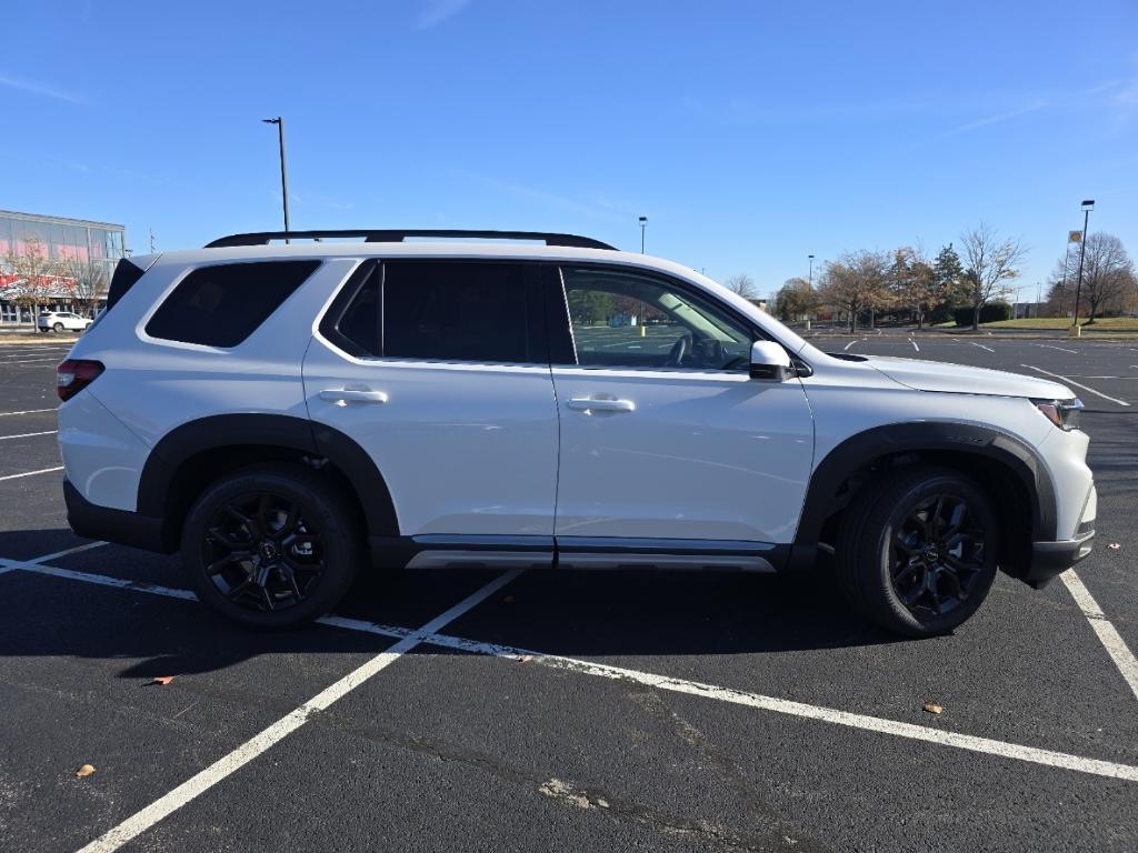 new 2025 Honda Pilot car, priced at $54,200