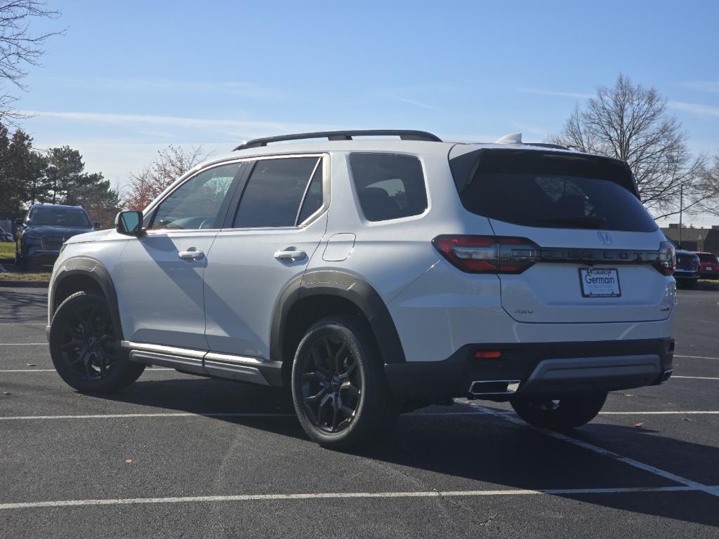 new 2025 Honda Pilot car, priced at $54,200