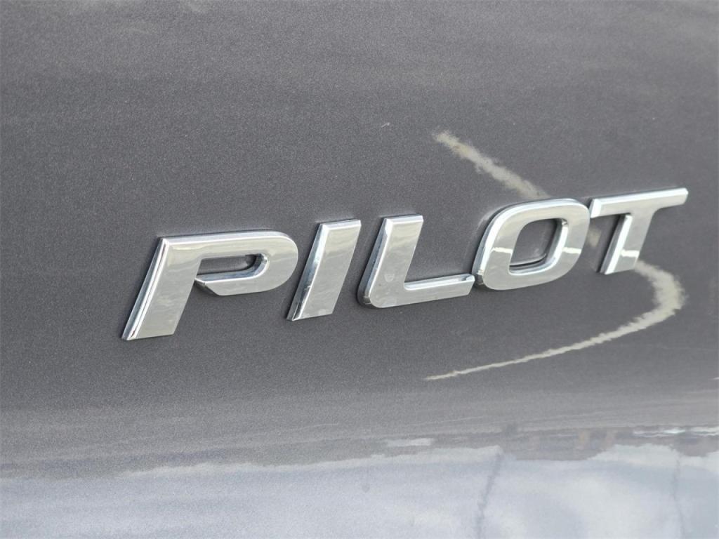 used 2021 Honda Pilot car, priced at $23,297