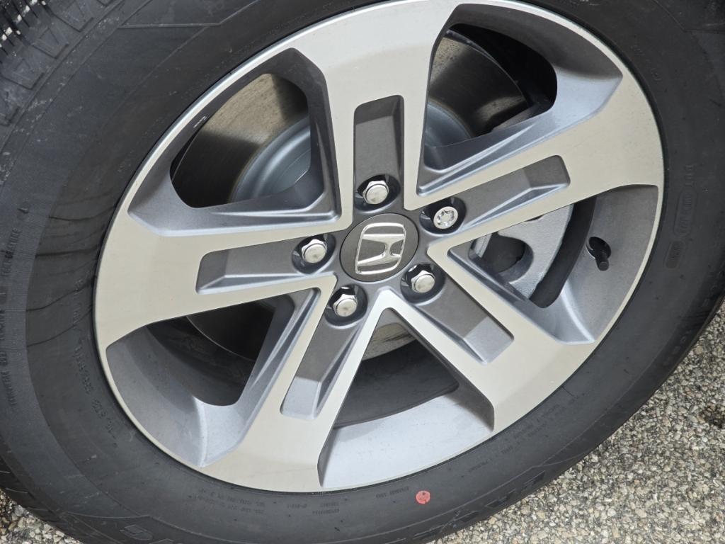 new 2025 Honda Pilot car, priced at $46,995