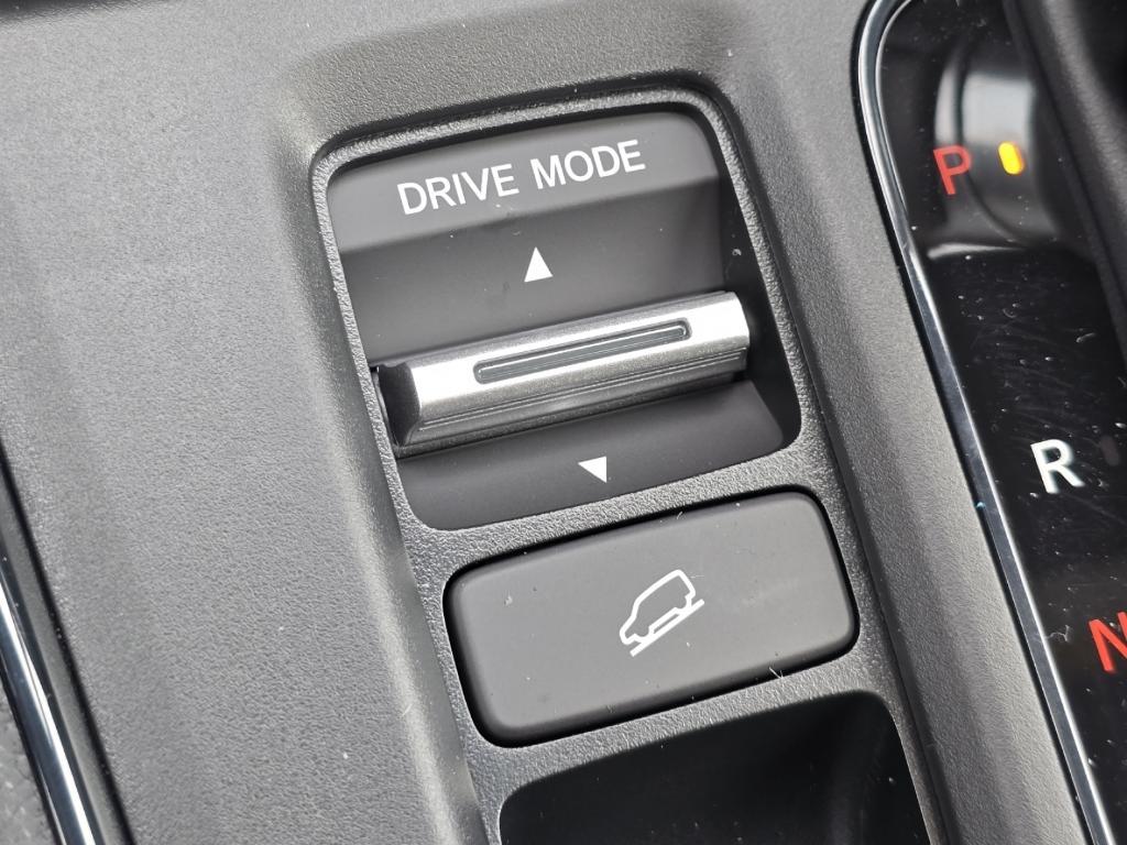 new 2026 Honda CR-V Hybrid car, priced at $41,575