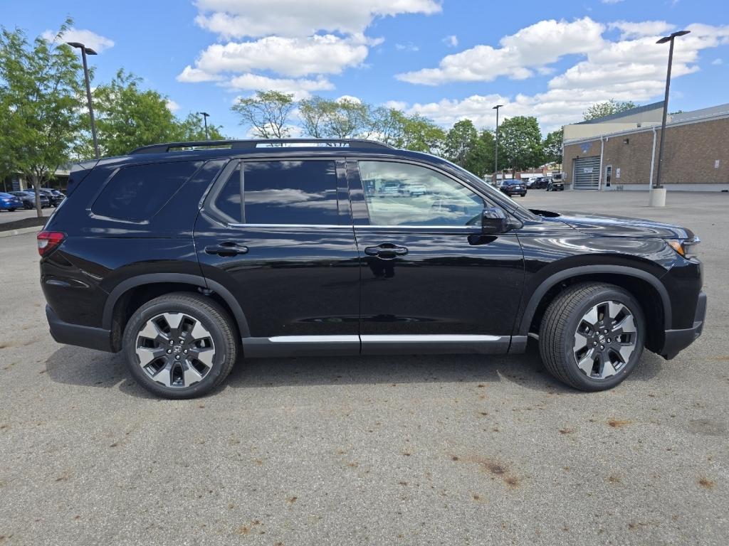 new 2026 Honda Pilot car, priced at $54,990