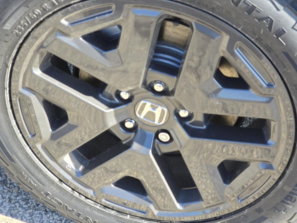 new 2026 Honda CR-V Hybrid car, priced at $40,705