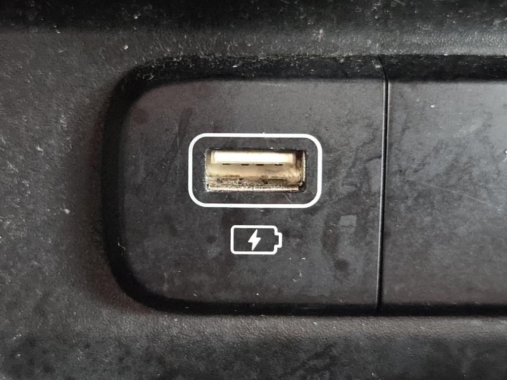 used 2022 Kia Sorento car, priced at $18,997