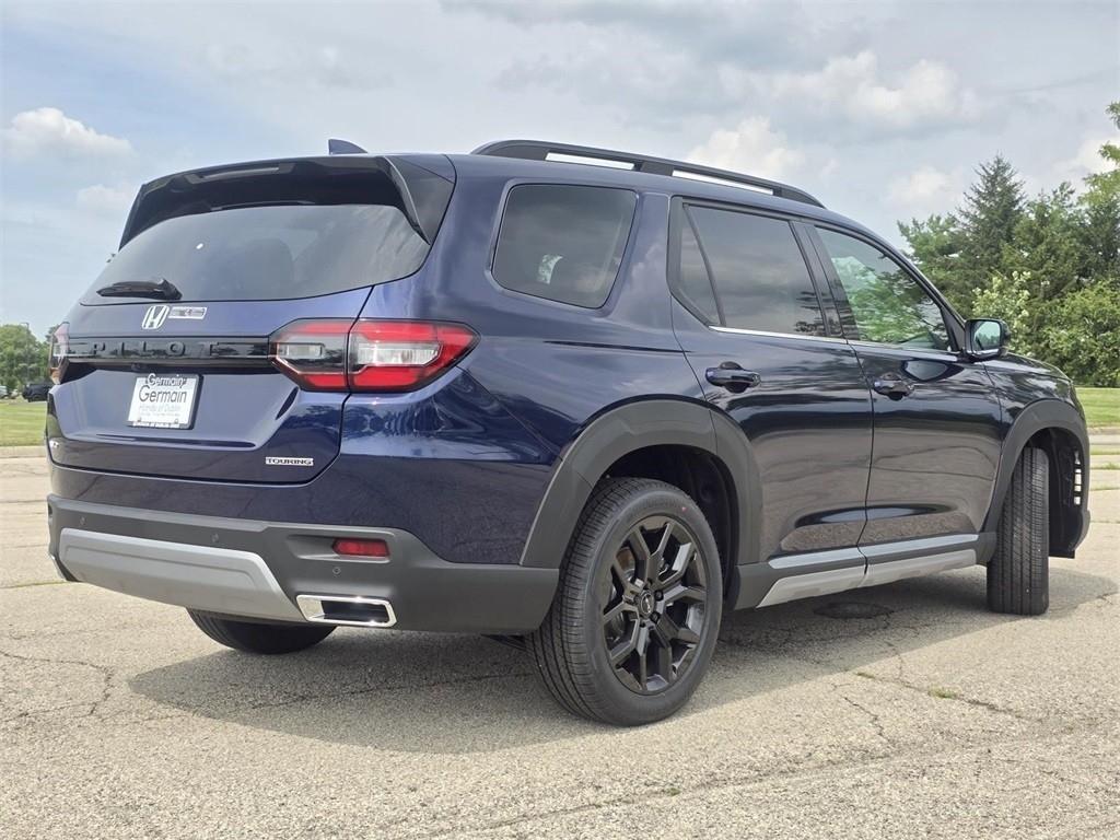 new 2025 Honda Pilot car, priced at $53,050