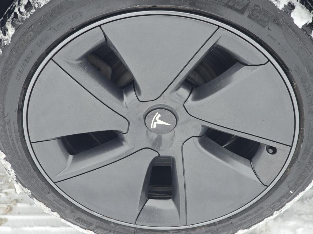 used 2021 Tesla Model 3 car, priced at $23,437