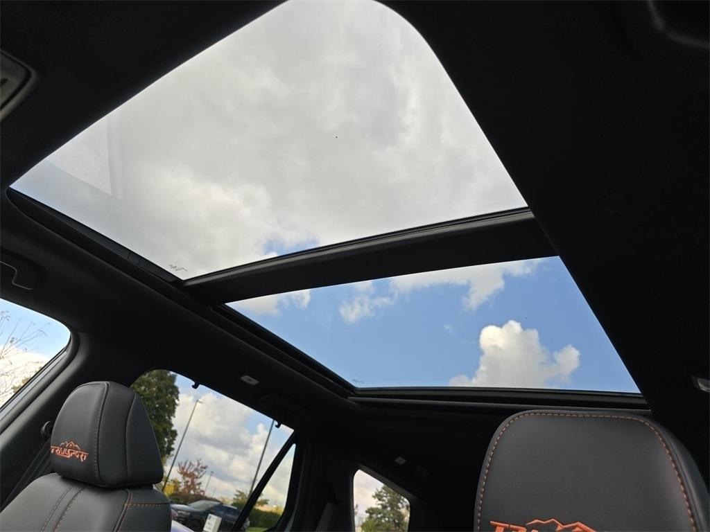 new 2025 Honda Pilot car, priced at $51,250