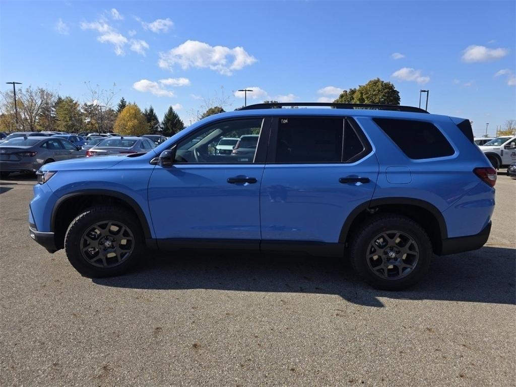 new 2025 Honda Pilot car, priced at $51,250