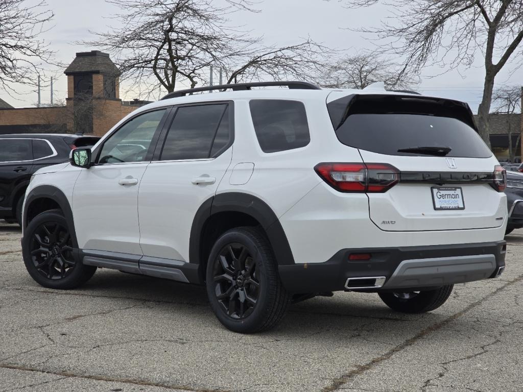 new 2025 Honda Pilot car, priced at $54,300