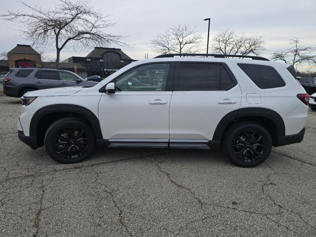 new 2025 Honda Pilot car, priced at $54,300