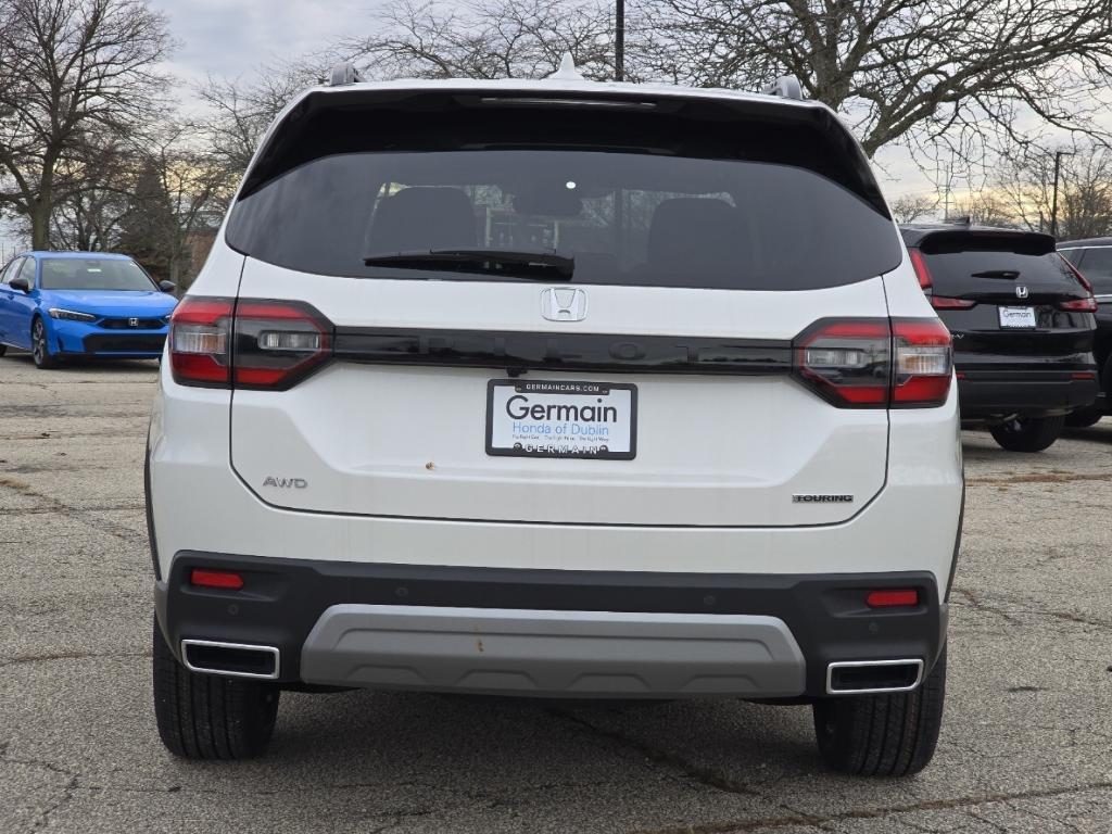 new 2025 Honda Pilot car, priced at $54,300