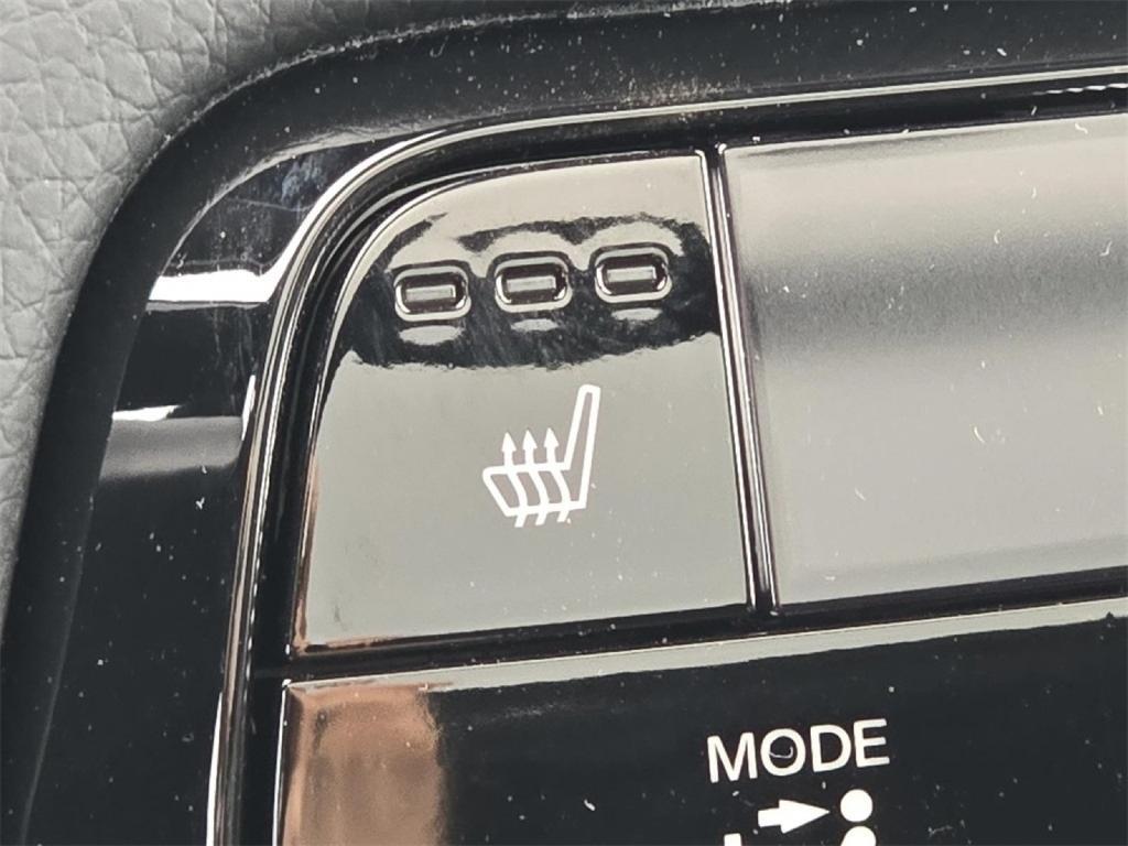 new 2025 Honda Pilot car, priced at $51,330