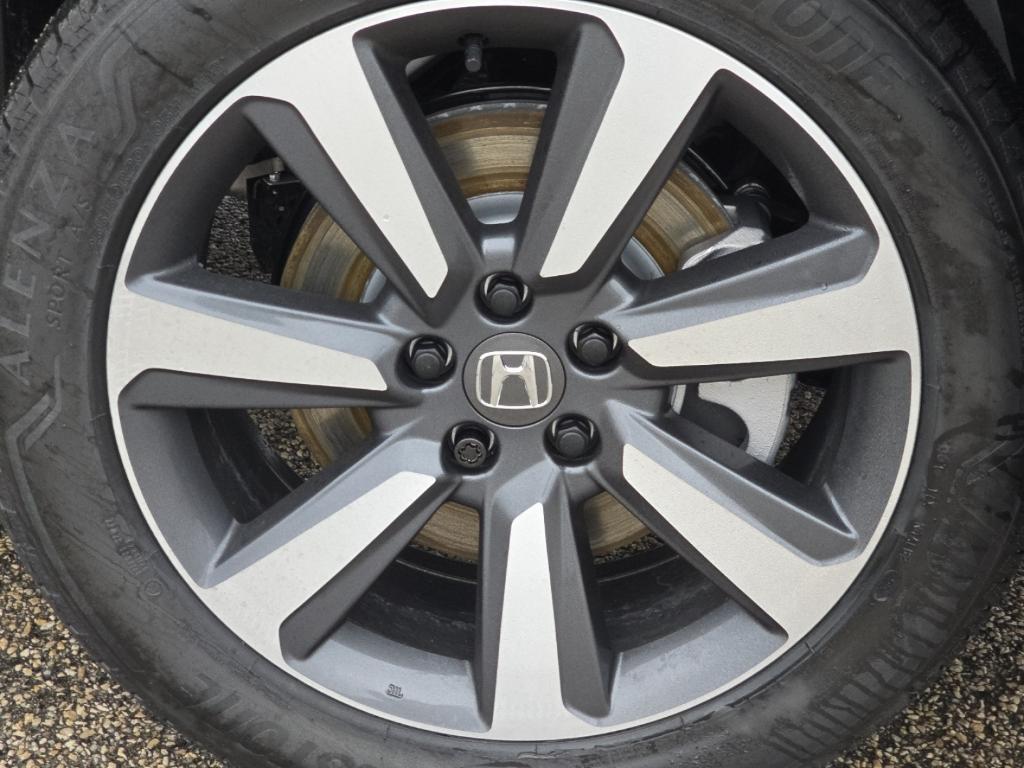 new 2025 Honda Pilot car, priced at $52,180