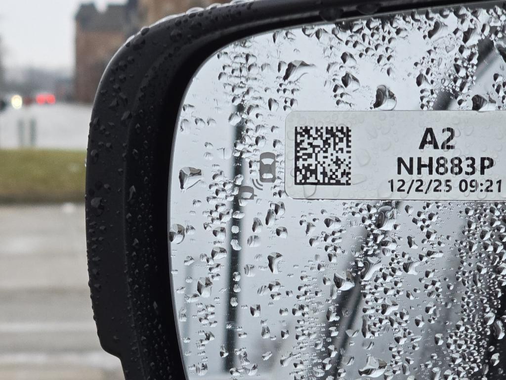 new 2025 Honda Pilot car, priced at $52,180