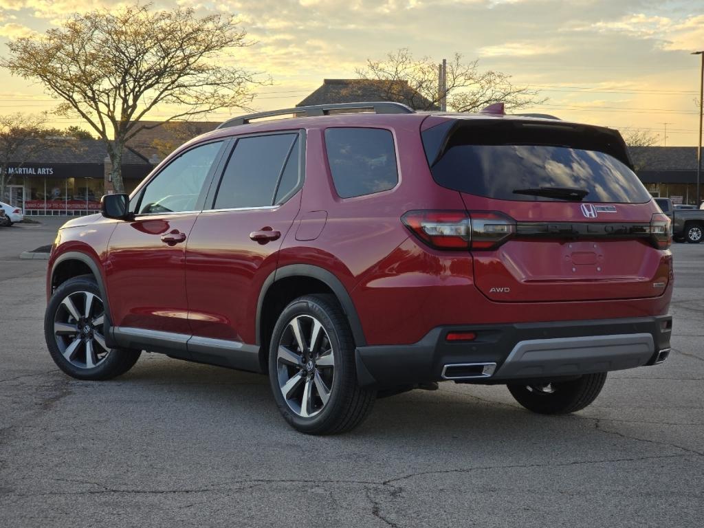 new 2025 Honda Pilot car, priced at $51,450