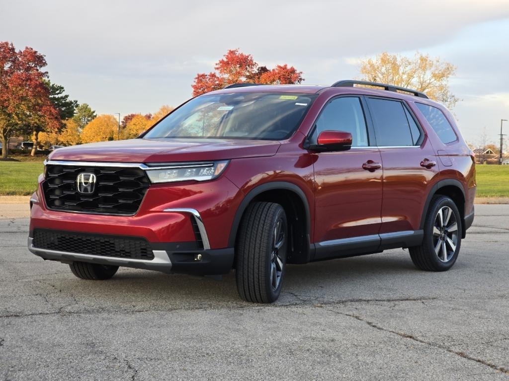 new 2025 Honda Pilot car, priced at $51,450