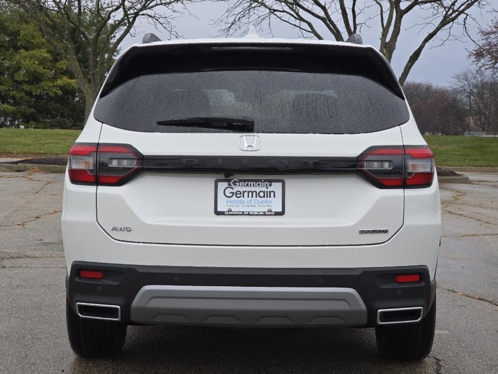 new 2025 Honda Pilot car, priced at $53,650