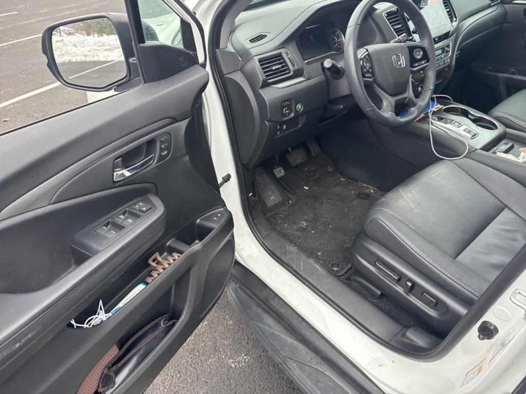 used 2022 Honda Pilot car, priced at $30,697
