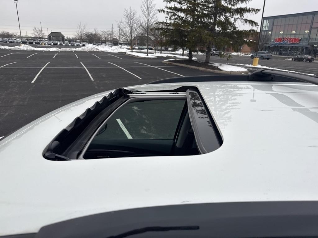 used 2022 Honda Pilot car, priced at $30,697