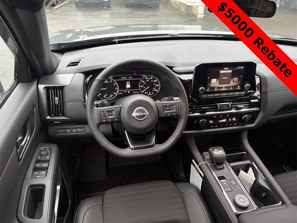 new 2025 Nissan Pathfinder car, priced at $40,620