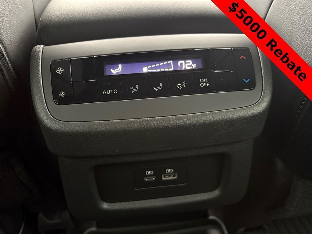 new 2025 Nissan Pathfinder car, priced at $40,620